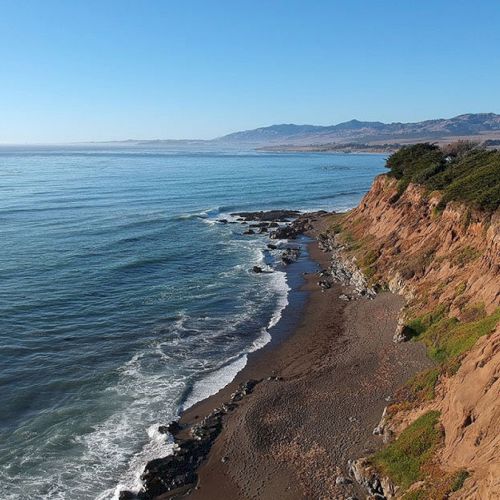 Pelican Inn & Suites